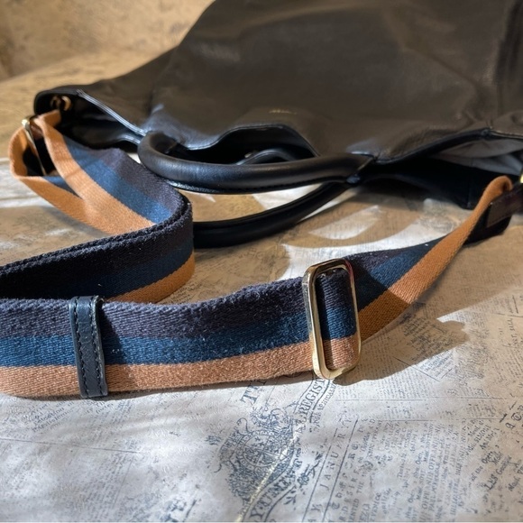 Mark & Graham Tote Black Leather - Picture 11 of 14